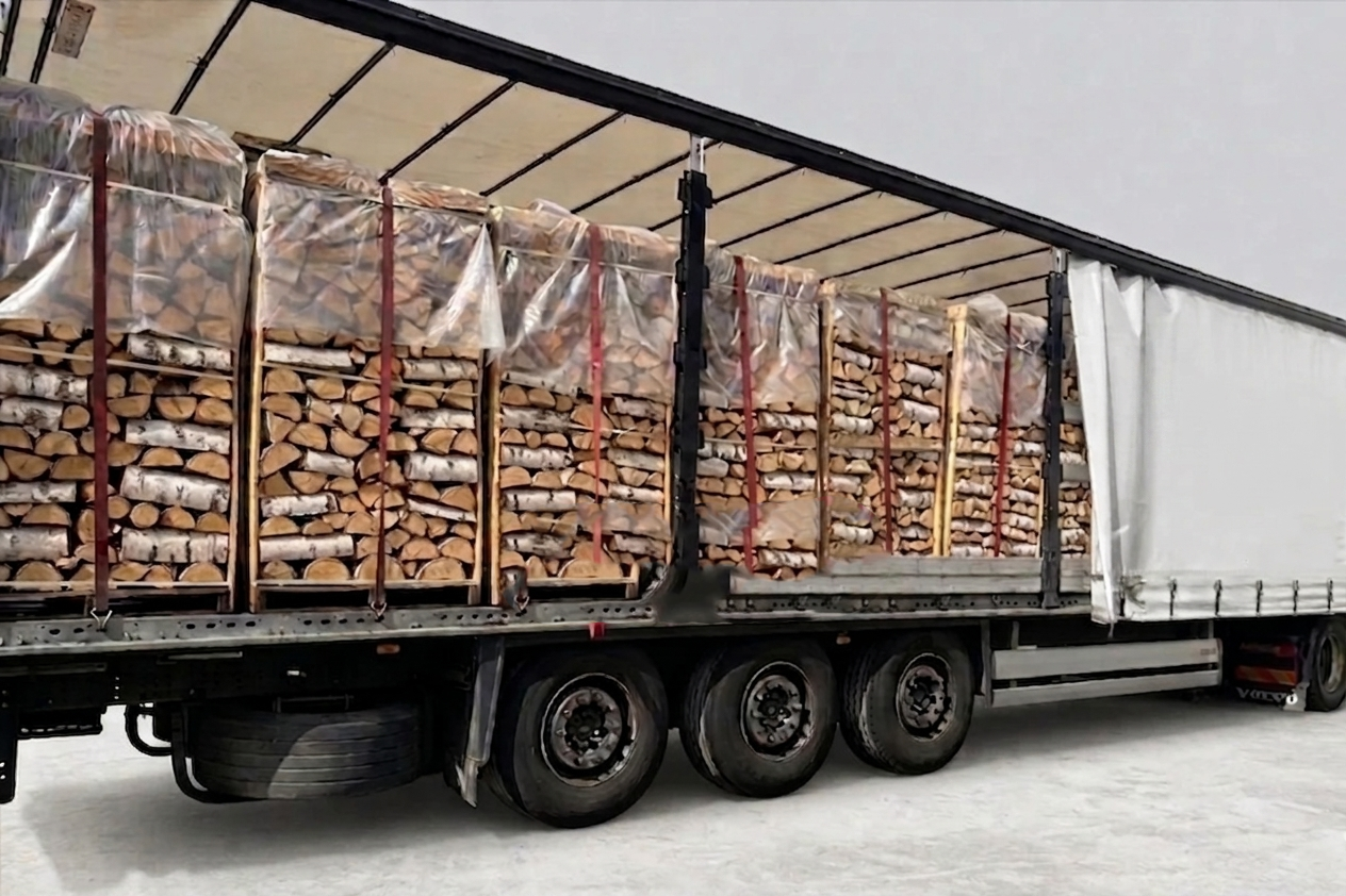 LKW-Ladung Brennholz – Buche – 25 cm – kammergetrocknet – 1,8 RM Paletten